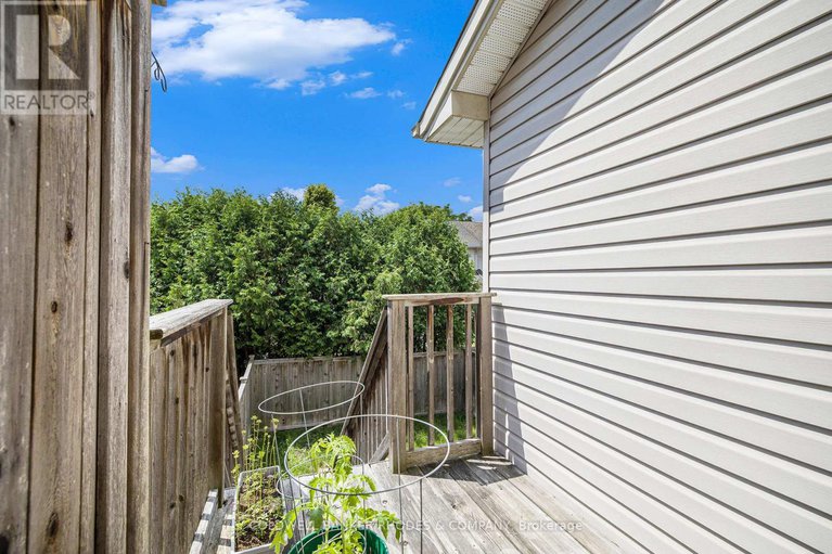 28664762/58-saddlesmith-circle/emerald-meadowstrailwest/ottawa/ontario/K2M2Y9_6