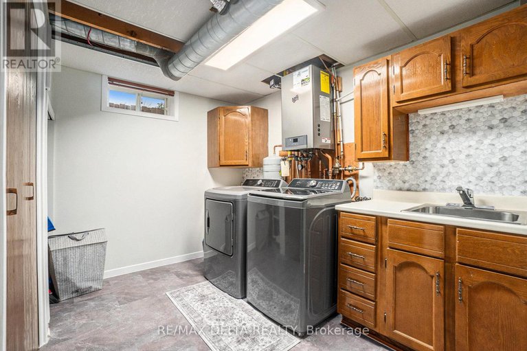 29018598/1060-st-jacques-street/town-of-rockland/clarence-rockland/ontario/K4K1B8_27