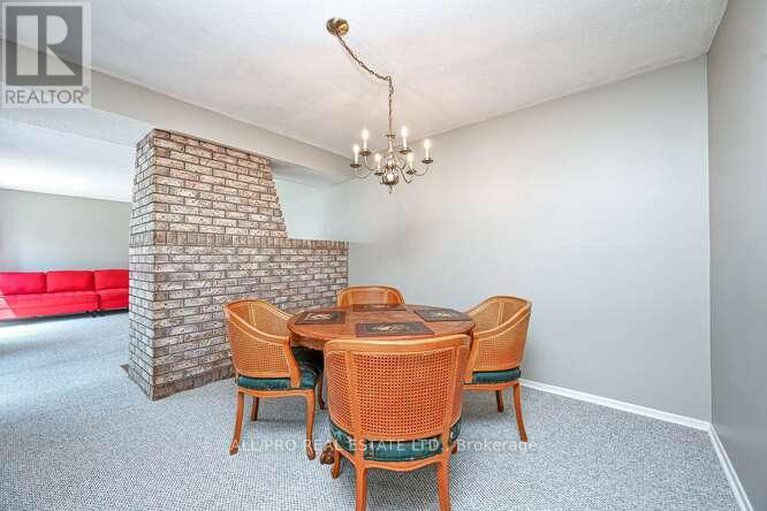 29261422/56-jackson-court/beaverbrook/ottawa/ontario/K2K1B7_9