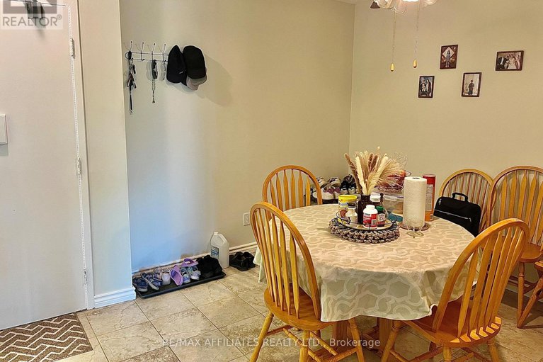 28629562/407-555-brittany-drive/viscount-alexander-park/ottawa/ontario/K1K4C5_15