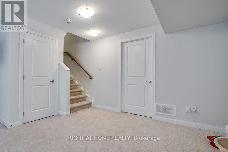 28660132/301-drumlish-lane/half-moon-bay/ottawa/ontario/K2J6Y1_13