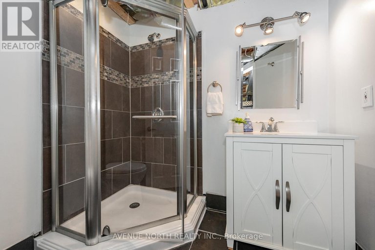 29648629/3028-courtyard-crescent/upper-hunt-club/ottawa/ontario/K1T3R7_41