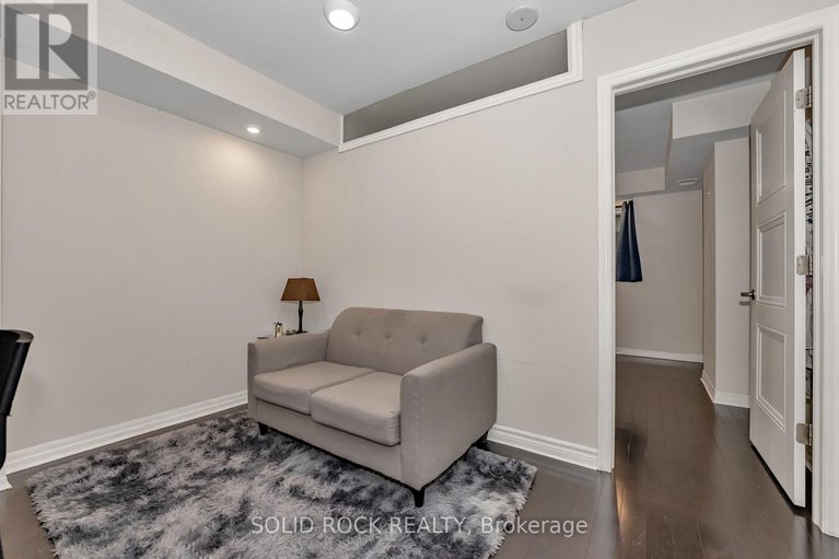 28668190/306-195-besserer-n/sandy-hill/ottawa/ontario/K1N0B6_11