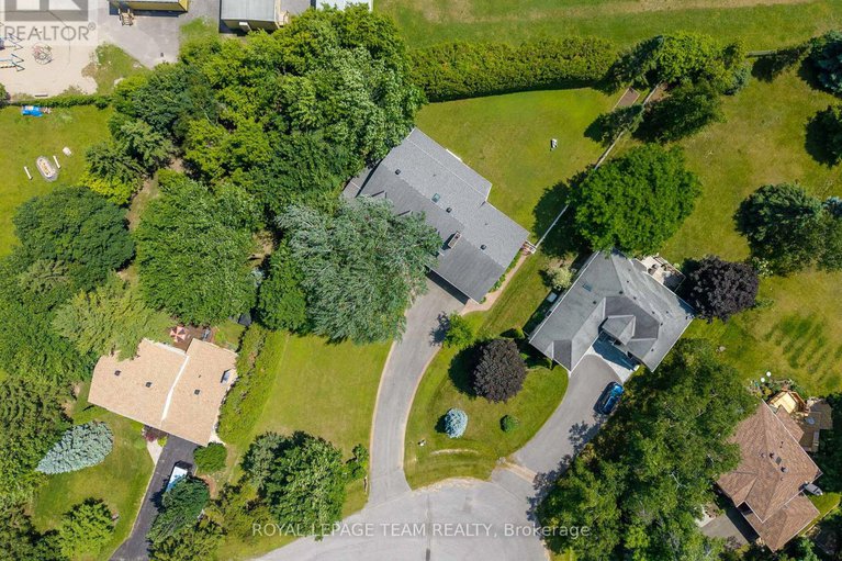 29036869/1102-cindy-hill-crescent/manotick-long-island-nicholls-island/ottawa/ontario/K4M1E8_49