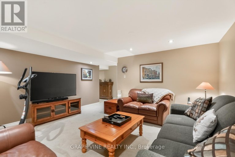 29600305/83-nanook-crescent/katimavik/ottawa/ontario/K2L2B2_29