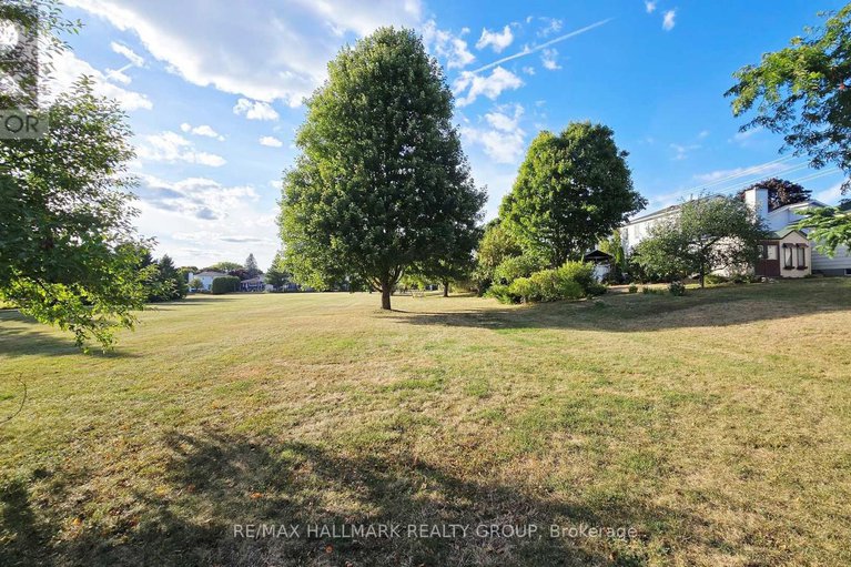 28787697/33-fortune-street/richmond/ottawa/ontario/K0A2Z0_40