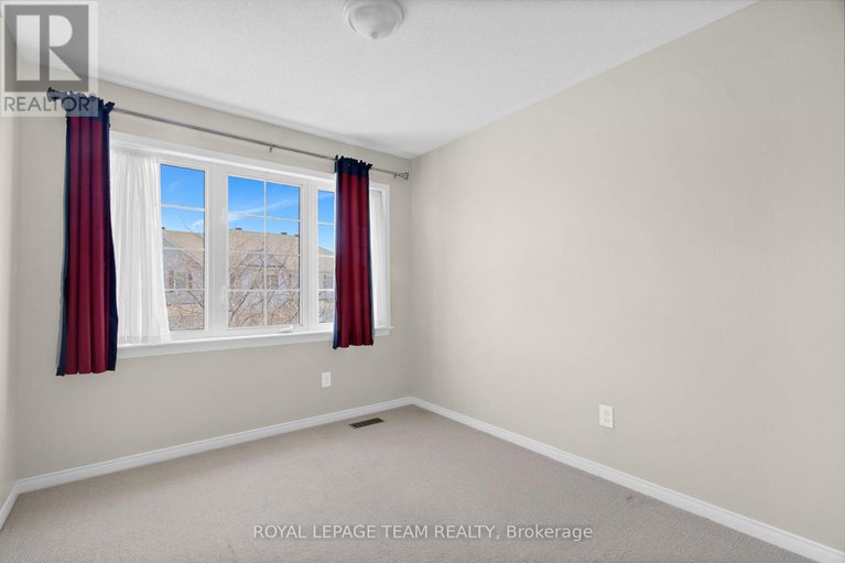 28376167/910-caldermill-private-w/stonebridge/ottawa/ontario/K2J0Z7_21
