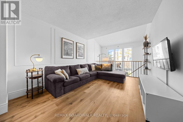 29576732/567-latour-crescent/fallingbrookgardenway-south/ottawa/ontario/K4A1P3_2