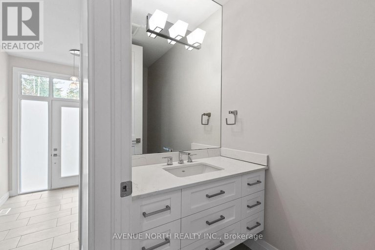 28810871/463-dawson-avenue/westborohampton-park/ottawa/ontario/K1Z5V6_4