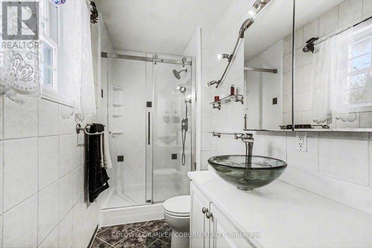 29376063/6167-burritts-rapids-road/north-grenville-twp-kemptville-south/north-grenville/ontario/K0G1N0_22