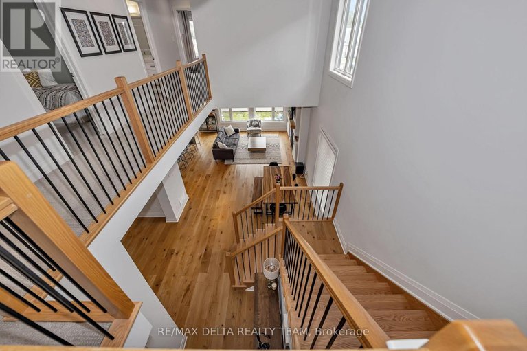 28467880/128-crevasse-road/mer-bleuebradley-estatesanderson-park/ottawa/ontario/K1W0P9_14