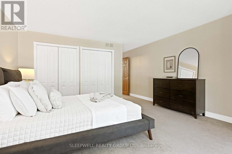 28620824/55-waterford-drive/pineglencountry-place/ottawa/ontario/K2E7V4_24