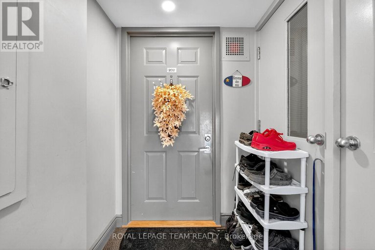 29088435/5-frank-street/ottawa-centregolden-triangle/ottawa/ontario/K2P0W8_6