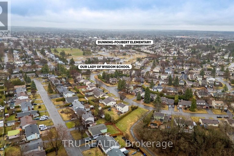 29611395/256-hoylake-crescent/bilberry-creekqueenswood-heights/ottawa/ontario/K1E2M8_45