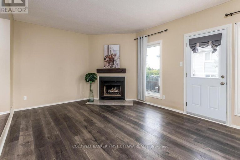 28970116/86-lightfoot-place/katimavik/ottawa/ontario/K2L3L9_8