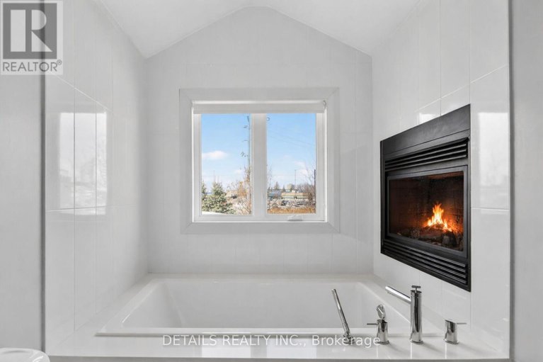 29448768/71-eleanor-drive/city-viewskylinefisher-heightsparkwood-hills/ottawa/ontario/K2E6A1_41