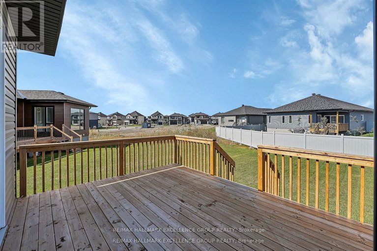 29317076/1345-diamond-street/clarencerockland-twp/clarence-rockland/ontario/K4K0M6_42