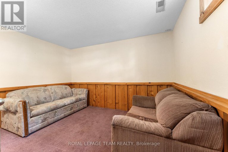 28601734/106-porcupine-trail/dunrobin-shores/ottawa/ontario/K0A1T0_31