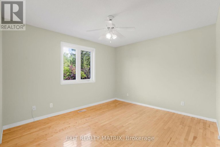 28785994/3704-pattee-road-e/champlain-twp/champlain/ontario/K6A2R2_17