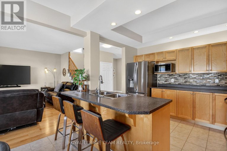 29402323/6291-ottawa-street-w/richmond/ottawa/ontario/K0A2Z0_21