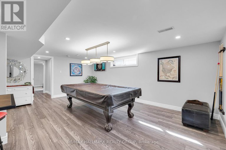 28989053/118-queensline-drive/bruce-farmgraham-parkqualicumbellands/ottawa/ontario/K2H7J5_38