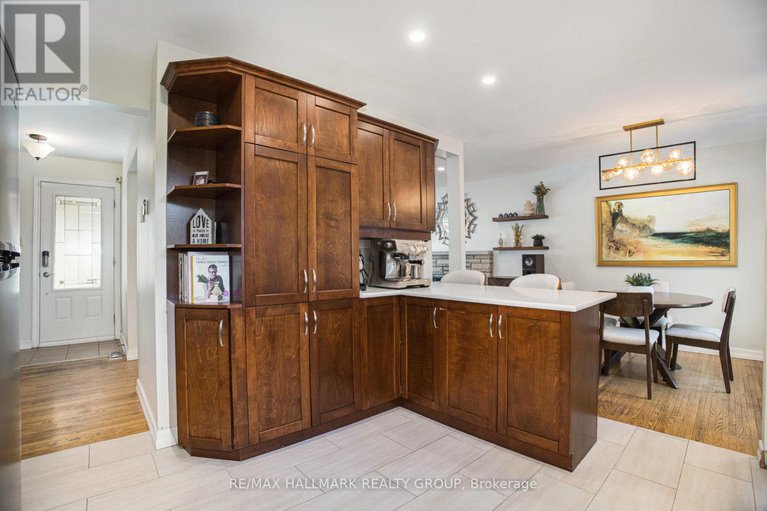 28913278/2346-ryder-street/urbandale-acres/ottawa/ontario/K1H6X6_12