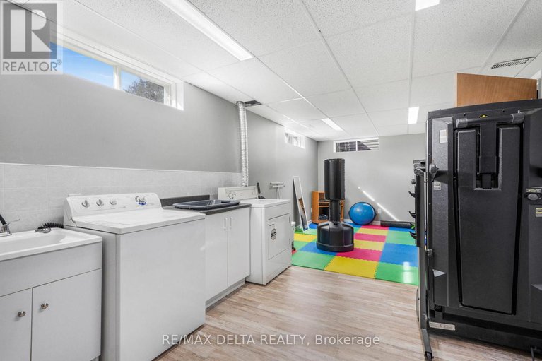 29413885/722-nicole-street/town-of-rockland/clarence-rockland/ontario/K4K1G4_28