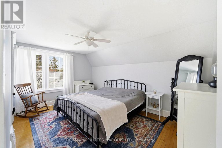 29365860/14-spring-street/maxville/north-glengarry/ontario/K0C1T0_22