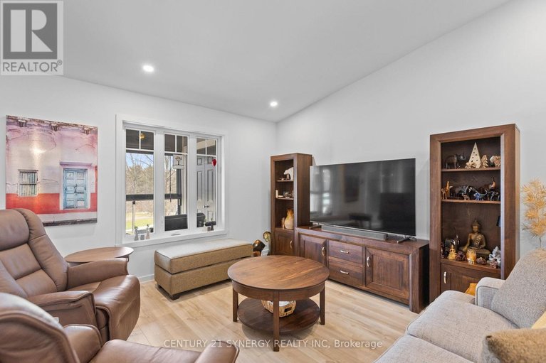 29613136/710-360-montee-outaouais-street/town-of-rockland/clarence-rockland/ontario/K4K0N3_18