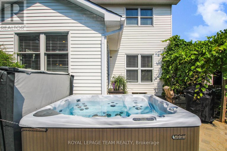 28617352/7-albury-crescent/stittsville-central/ottawa/ontario/K2S1G7_47