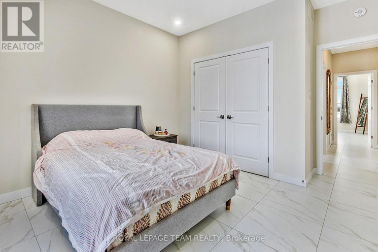 29213480/224-trudeau-crescent/russell-twp/russell/ontario/K4R1E5_36