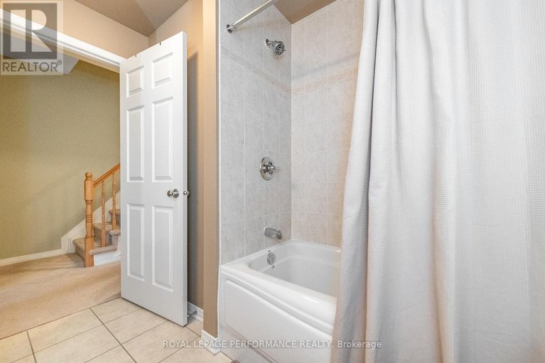 28511798/14-111-steele-park-private/cyrville/ottawa/ontario/K1J0J2_21