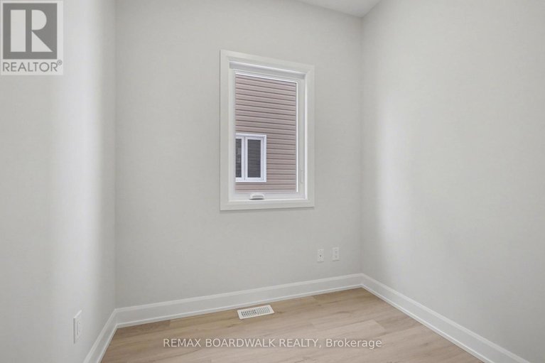 29421779/967-chablis-crescent/embrun/russell/ontario/K0A1W0_17