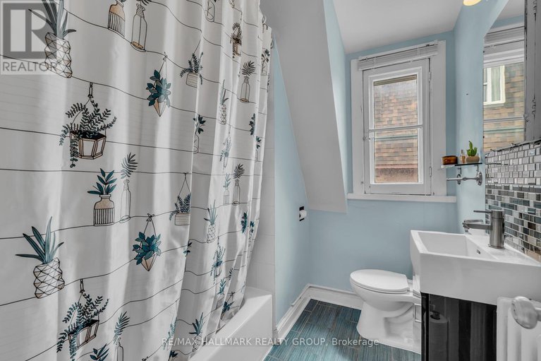 28281050/396-daly-avenue/sandy-hill/ottawa/ontario/K1N6H2_43