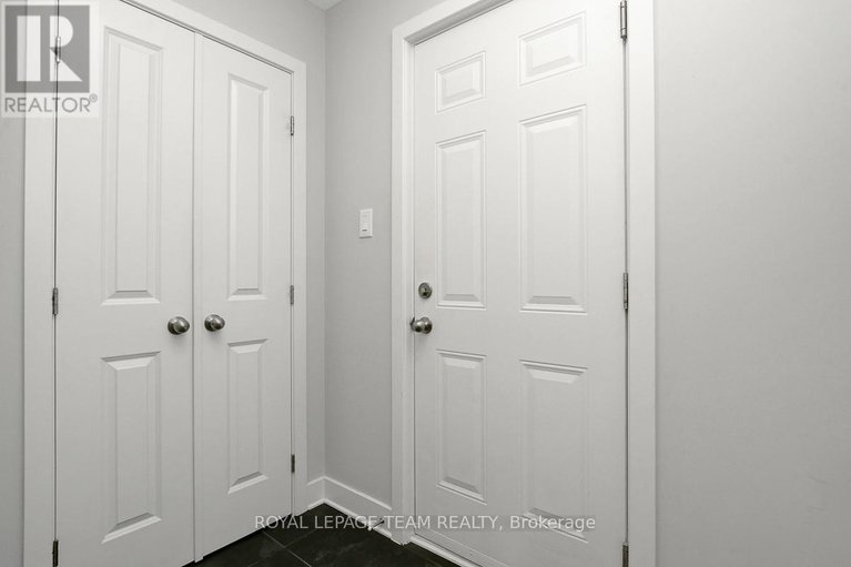 29433481/749-brian-good-avenue/riverside-southgloucester-glen/ottawa/ontario/K4M0E3_24