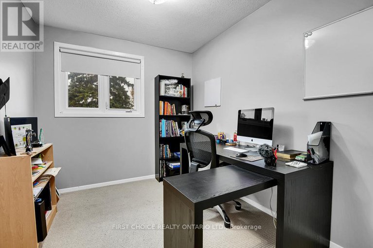 29056396/1771c-lamoureux-drive/queenswood-heights-south/ottawa/ontario/K1E2N5_21