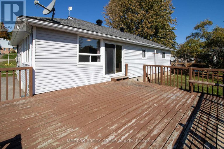 28960799/27-sarah-street/augusta-twp/augusta/ontario/K0E1P0_44