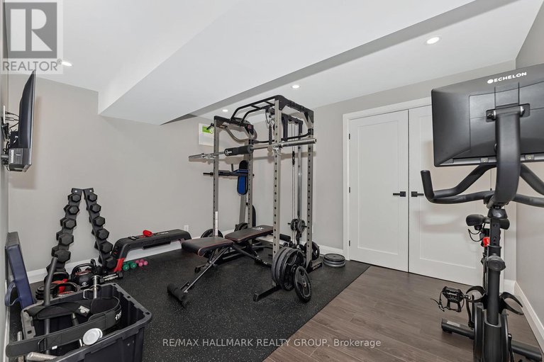 28595507/137-stedman-street/blossom-parkkemp-parkfindlay-creek/ottawa/ontario/K1T0B4_35