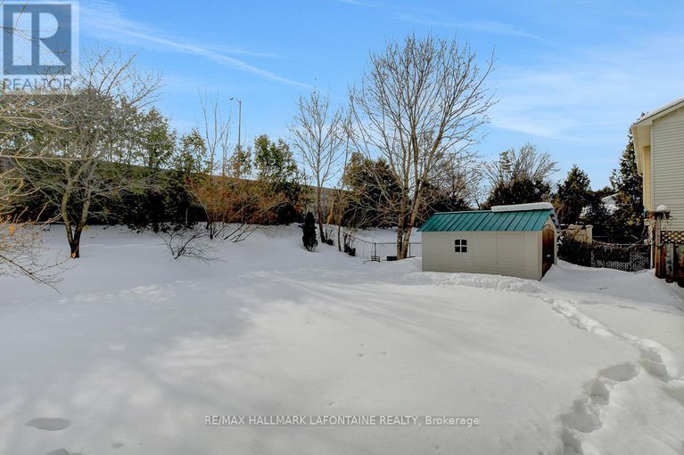 29381191/6128-vineyard-drive/convent-glen/ottawa/ontario/K1C2N6_50