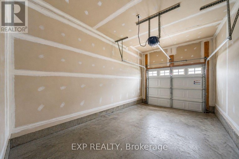 29633669/587-pepperville-crescent/emerald-meadowstrailwest/ottawa/ontario/K2M0E7_27