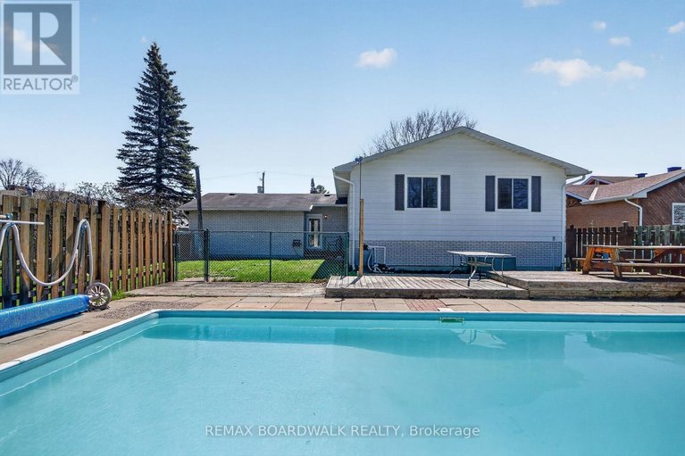 29666453/103-christopher-hamilton-street/richmond/ottawa/ontario/K0A2Z0_46