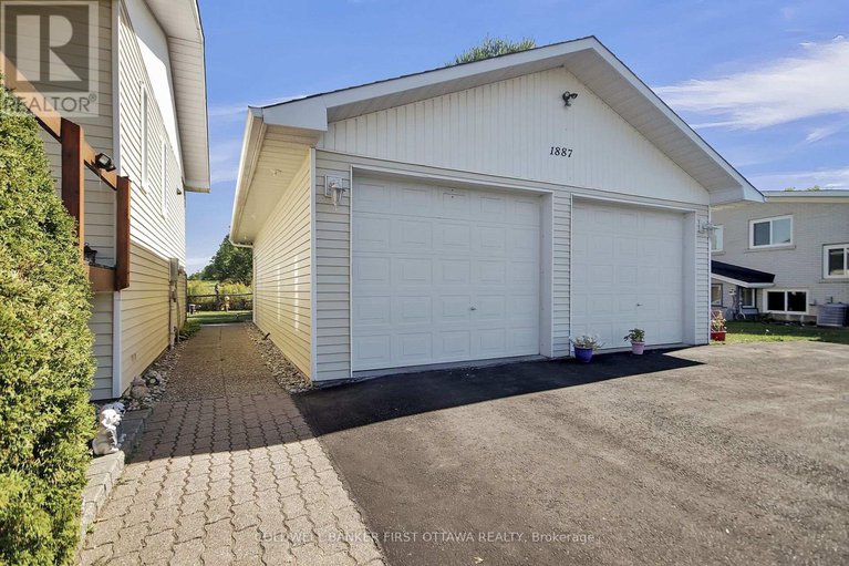 28814585/1887-river-road/manotick-east-to-manotick-station/ottawa/ontario/K4M1B4_23