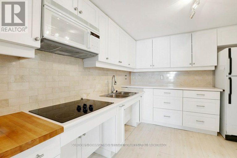 29600796/103-3099-carling-avenue/bayshore/ottawa/ontario/K2H5A6_15