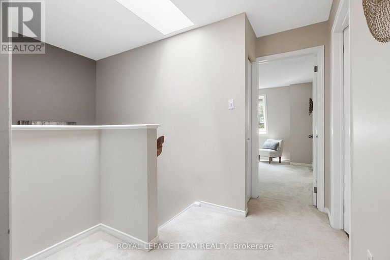 28908363/1473-bryson-lane/sawmill-creektimbermill/ottawa/ontario/K1T2T7_17