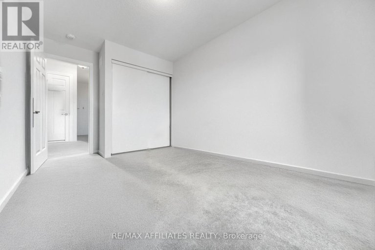 28735067/388-aphelion-crescent/half-moon-bay/ottawa/ontario/K2J6N5_26