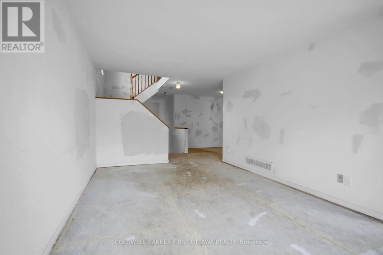 28221076/24-6141-red-willow-drive/chapel-hill/ottawa/ontario/K1C7J7_8