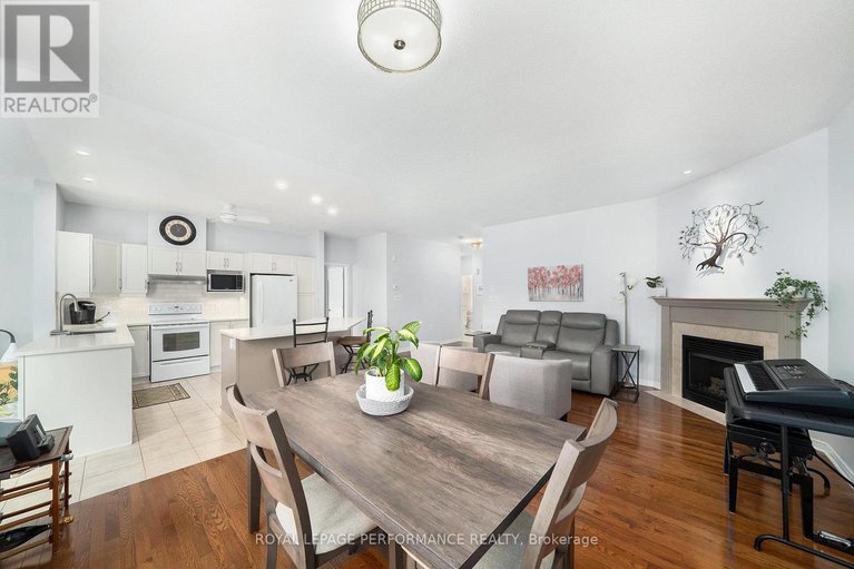 28479506/650-country-trail-private/carlsbad-springs/ottawa/ontario/K0A1K0_9