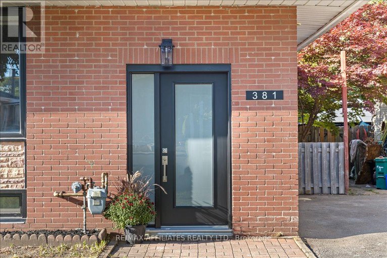 28869216/381-spartan-avenue/vanier/ottawa/ontario/K1K1J6_3