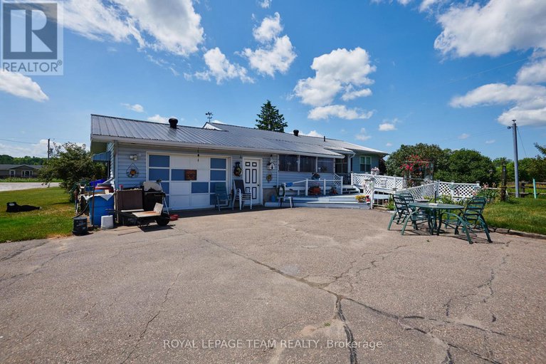 28525905/9-castleford-church-lane/horton-twp/horton/ontario/K7V3Z8_4