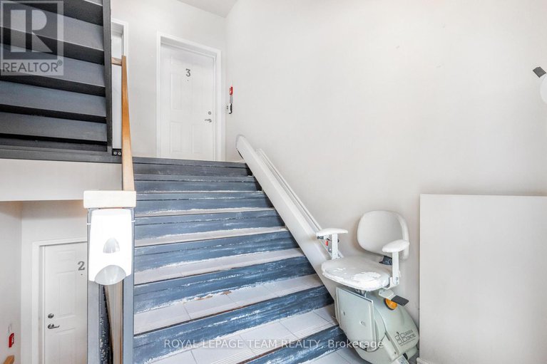 28515146/4-236-paseo-private/centrepointe/ottawa/ontario/K2G4N7_28